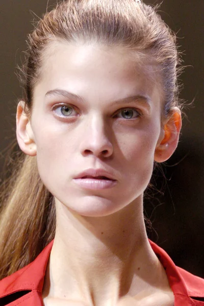 Look 50